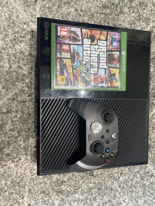 Konsola Xbox one 500gb +GTA 5