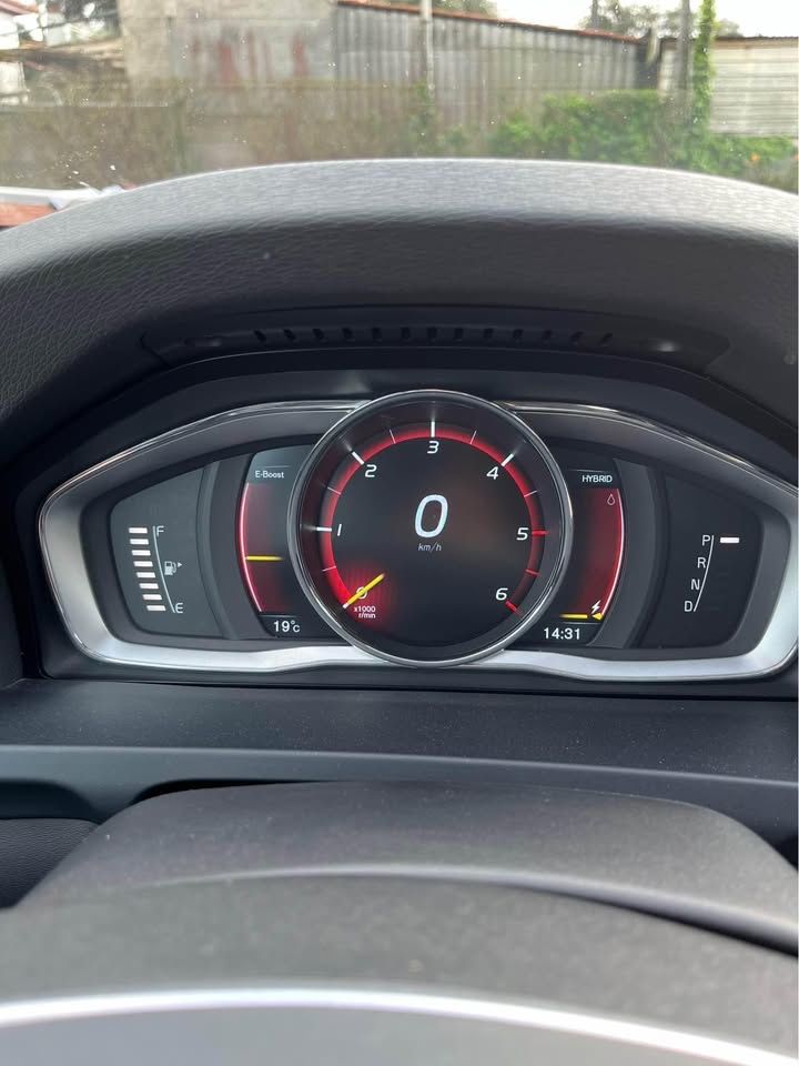 Volvo v60 hybrid