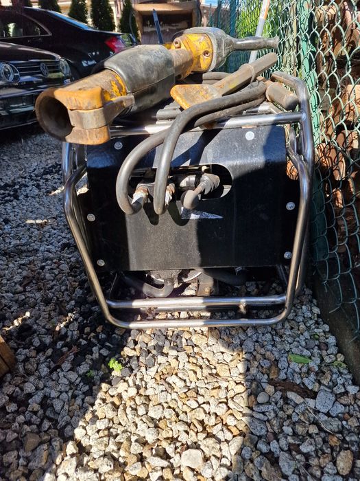 Agregat hydrauliczny z młotkiem jcb