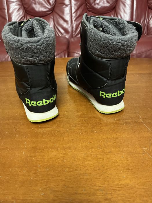 Продам сапожки для мальчика 32 размера