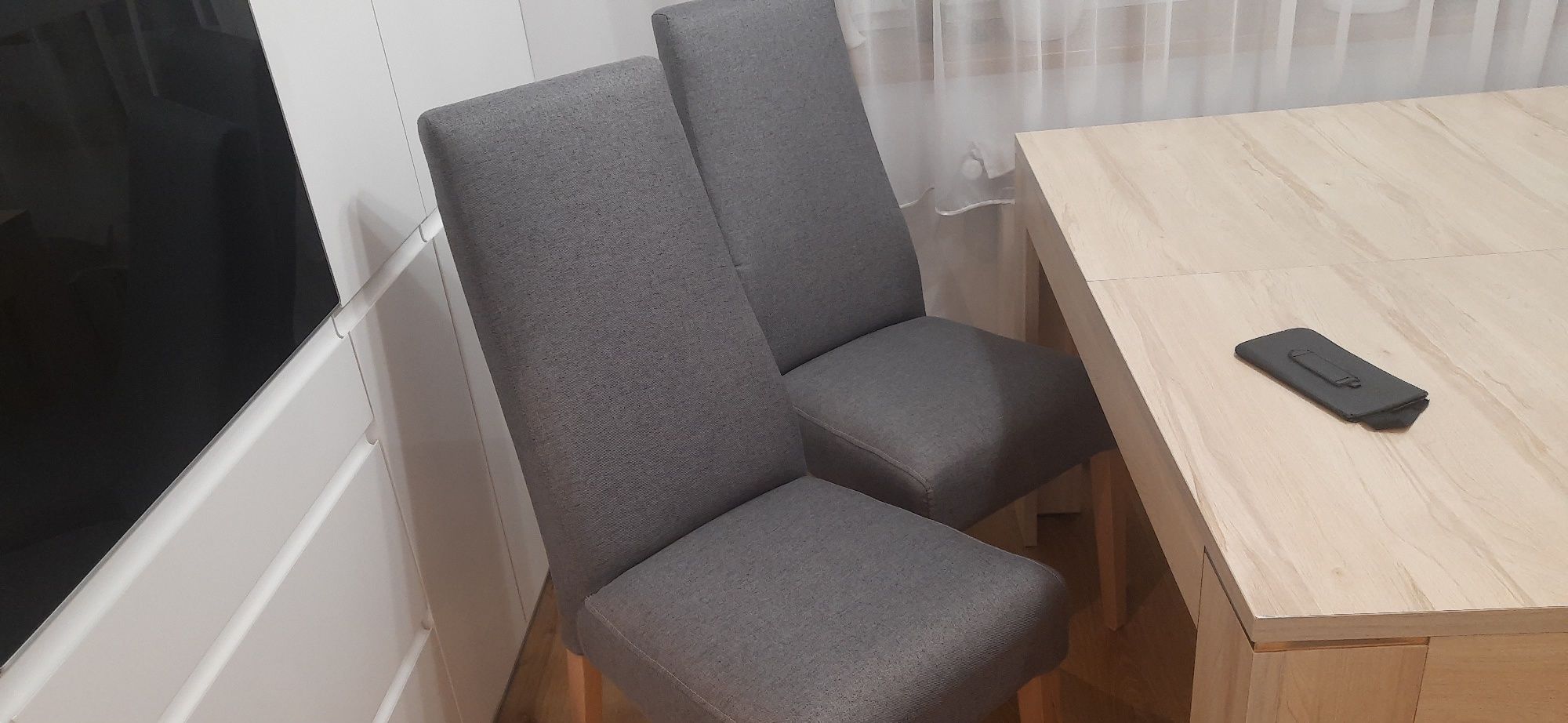 Sprzedam komplet krzeseł