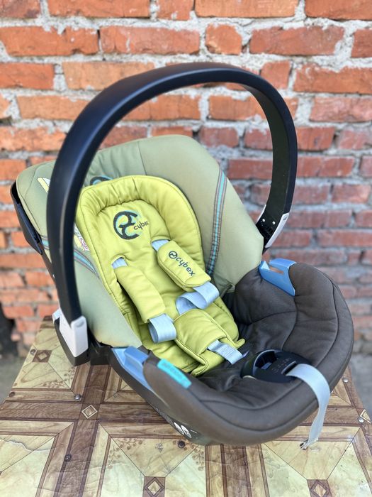 Автокрісло Cybex Aton 2 | Безпека та комфорт вашого немовляти!