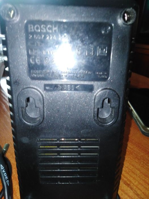 Ładowarka i bateria bosch