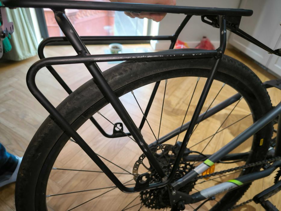 Tylny bagażnik rowerowy z systemem MIK - GIANT Rack-It Disc Metro