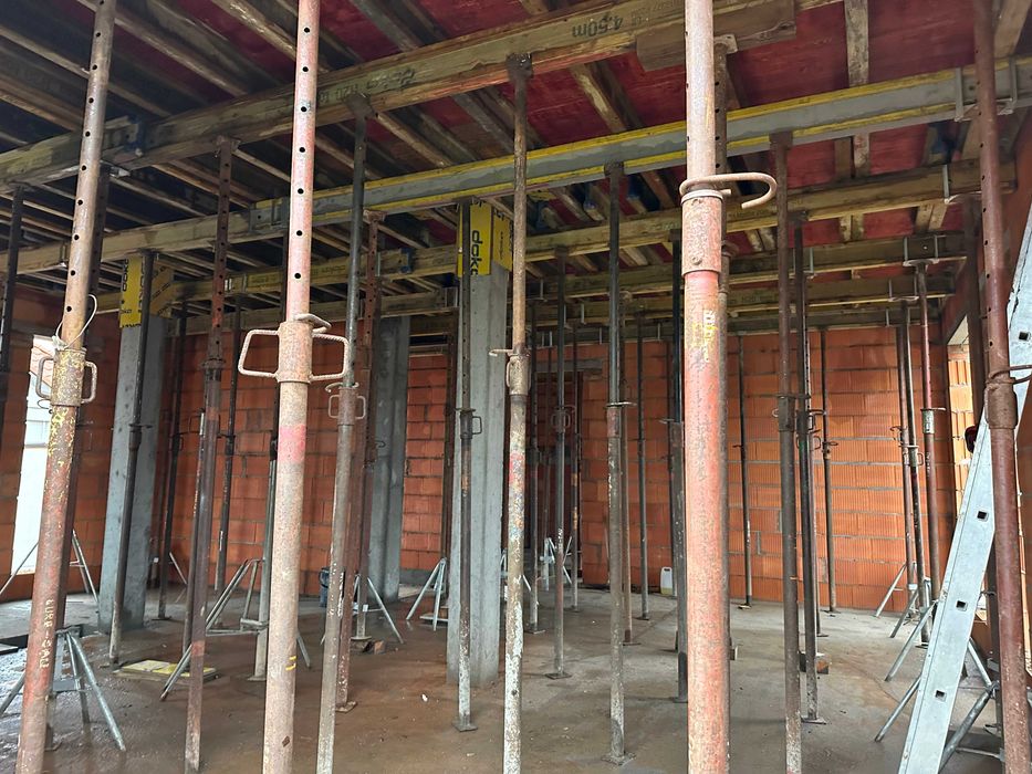 Szalunek stropowy 100m2 stemple podpory dźwigary korony sklejka