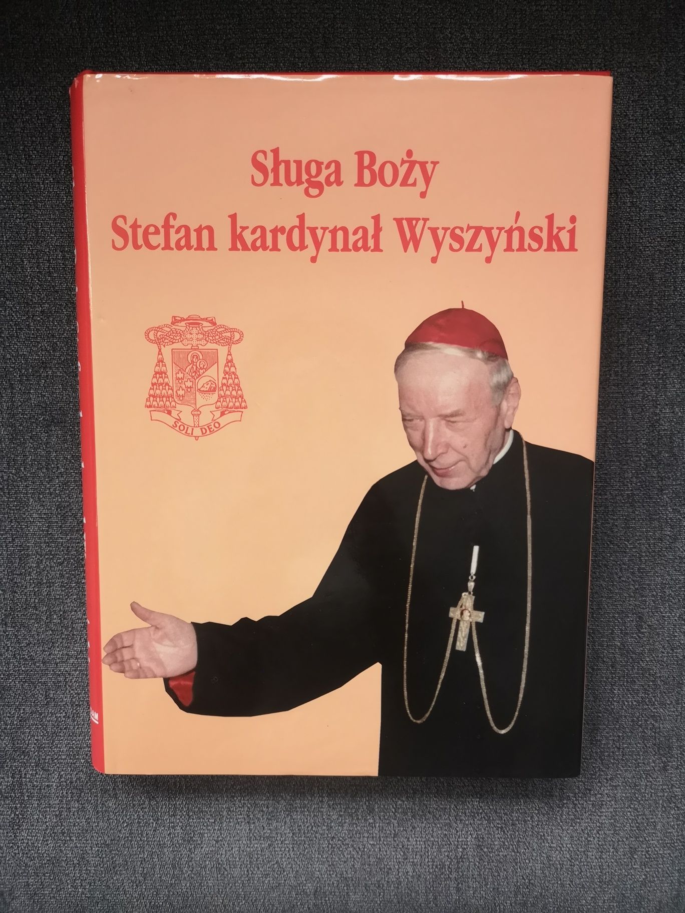 Sługa Boży kardynał Wyszyński książką album Urzekająca