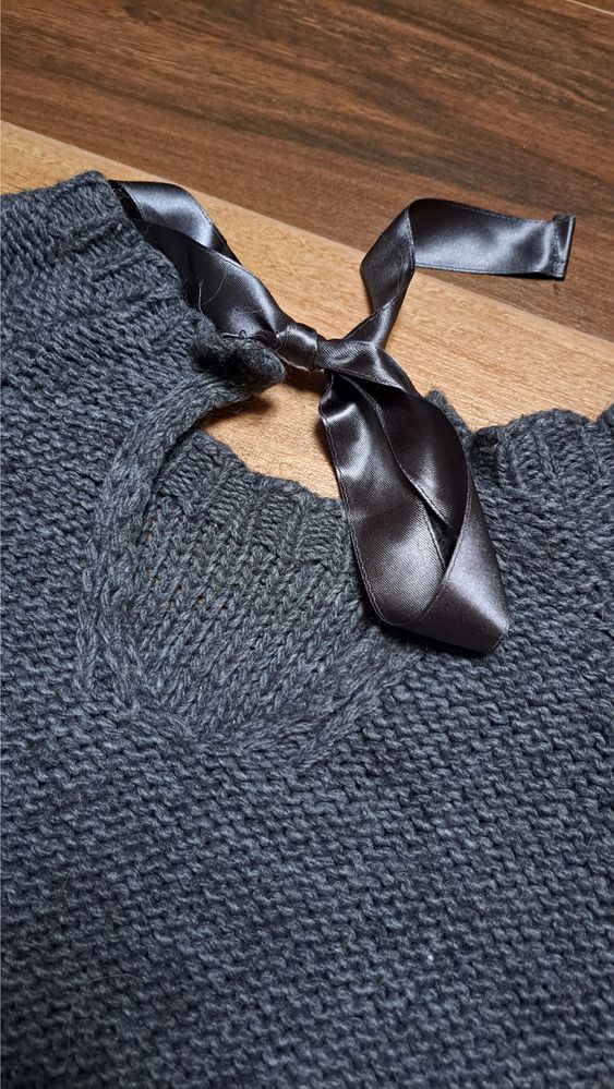 Szary sweter Made in Italy r.S/M gwiazda wiązanie z tyłu kokardka