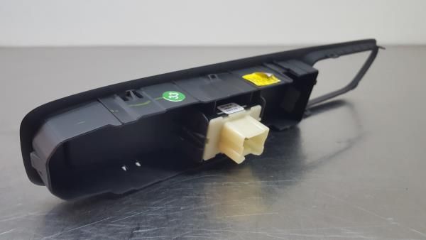 Comando / botão / interruptor vidros frente direito RENAULT Captur (J5