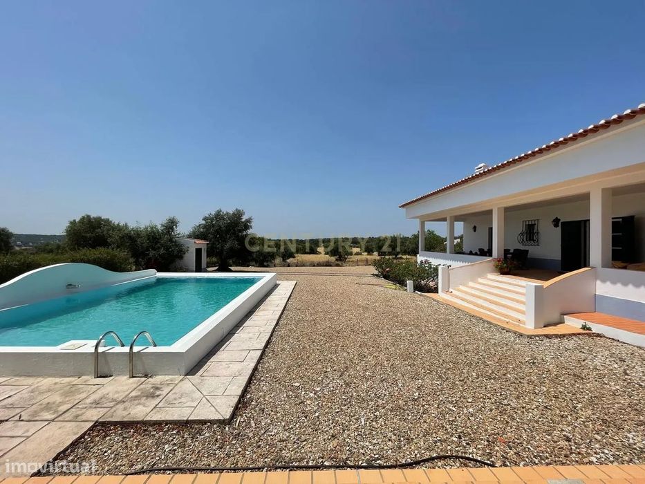 Excelente Quinta com Moradia T4 e piscina em Brotas, Mora- Évora