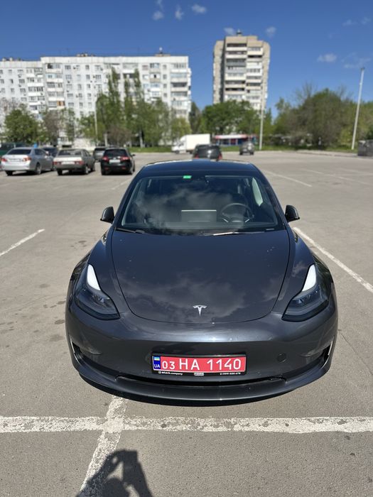 Продам Tesla model 3