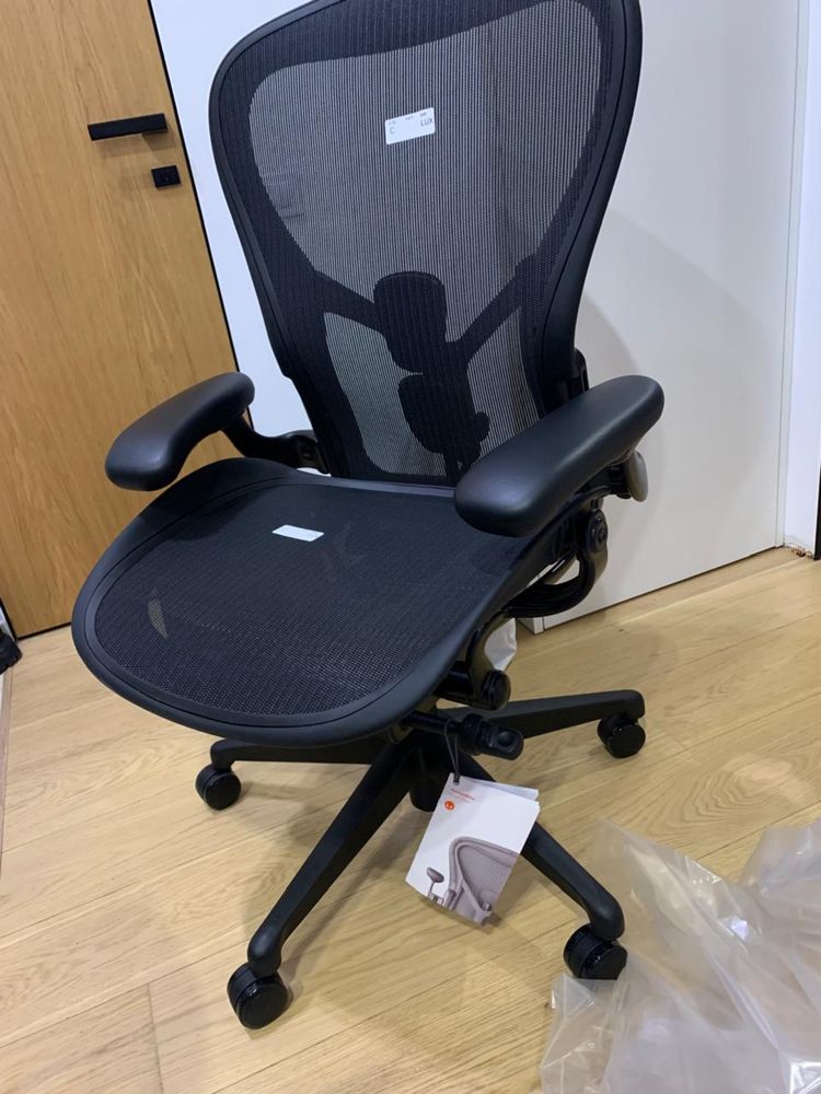 Офісне крісло Herman Miller New Aeron Onyx Black , Size - C