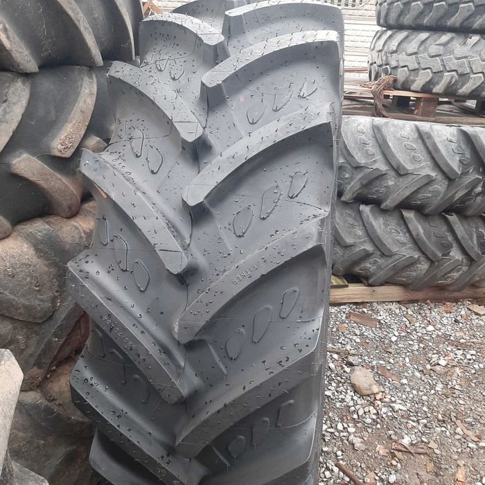 Koła Opona 600 65 R34 nowe 520 70 R34 Claas Massey Ferguson 460 85 R38