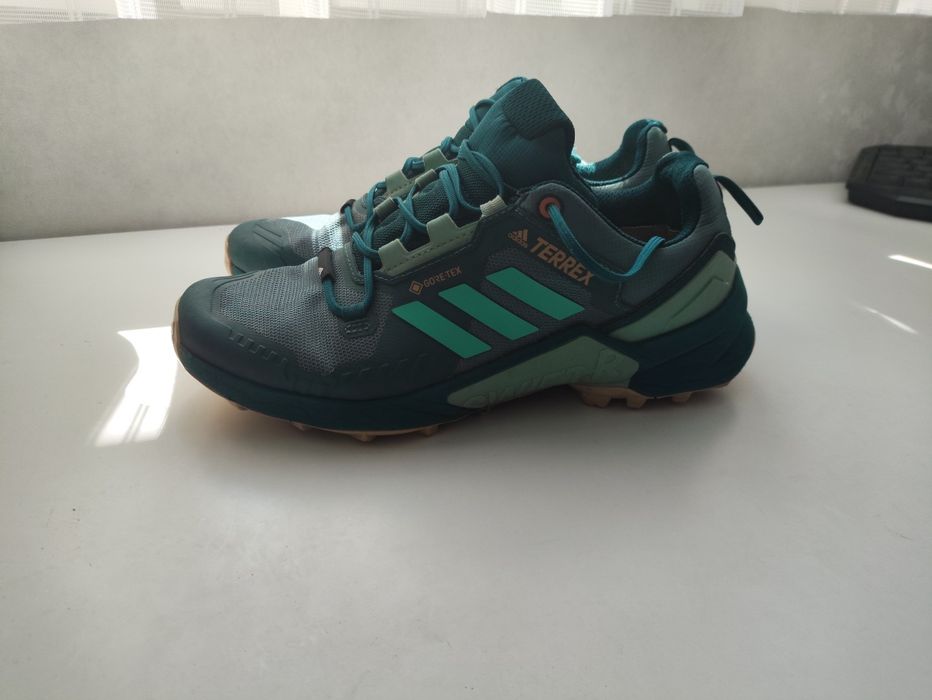 Продам кросівки Adidas Terrex Swift R3 Gore-tex