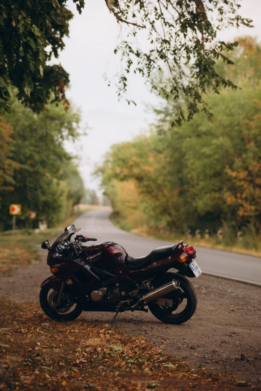 Продаю Kawasaki ZZR400