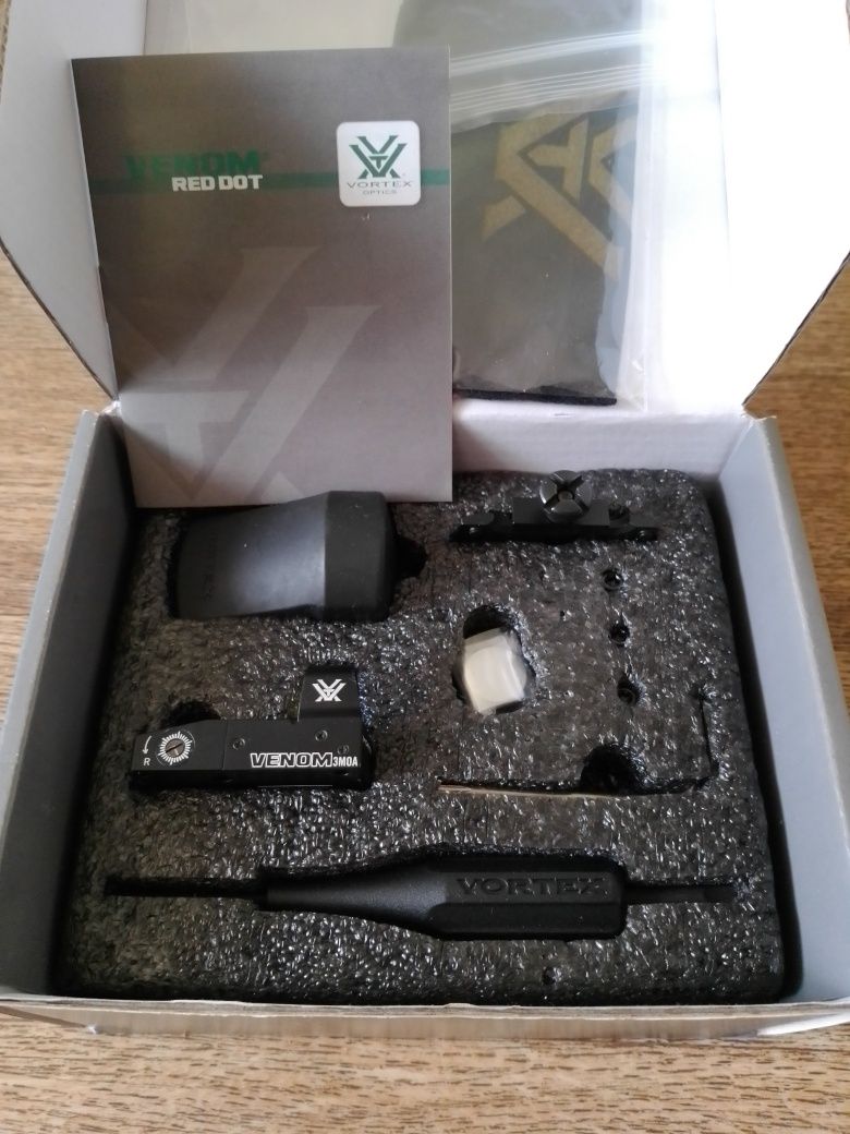 Приціл коліматорний Vortex Venom Red Dot 3 МОА (VMD-3103)