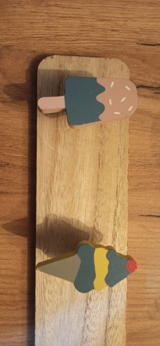 Wieszak dziecięcy 7x40