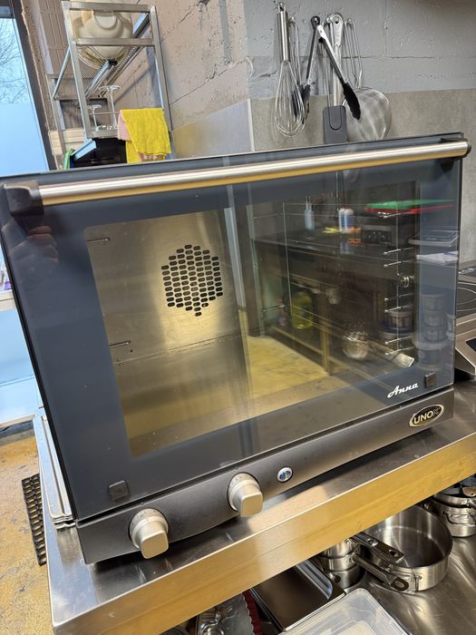 Конвекційна піч Unox