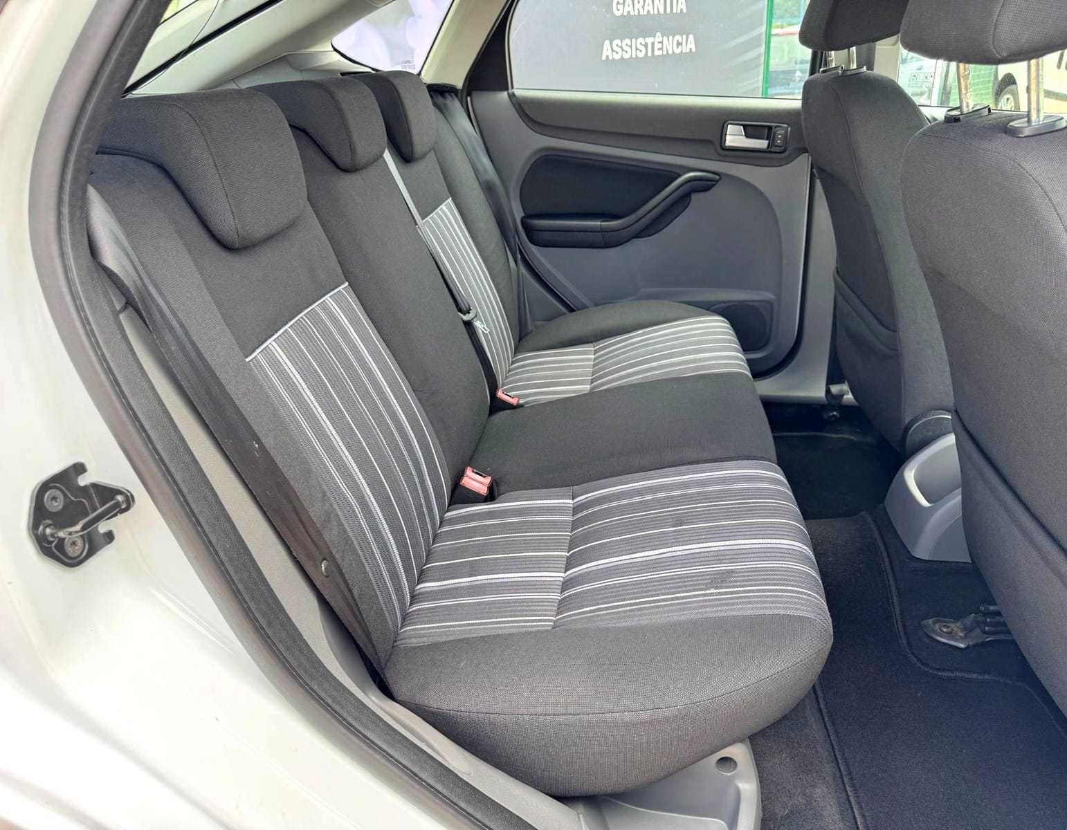 Ford Focus II 1.6 TDCi- Garantia Incluída
