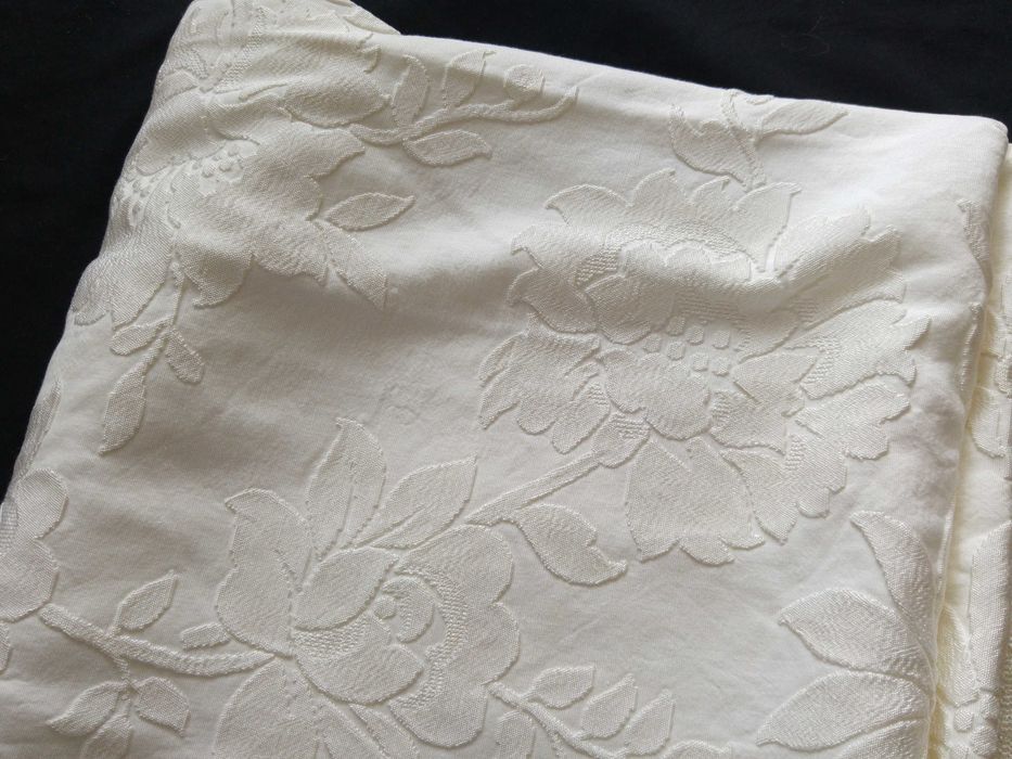 Narzuta lub obrus żakardowy