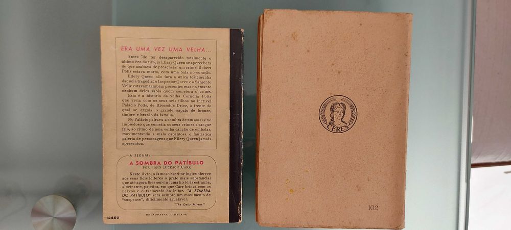 Livro de Emílio Zola e Era uma vez uma velha...