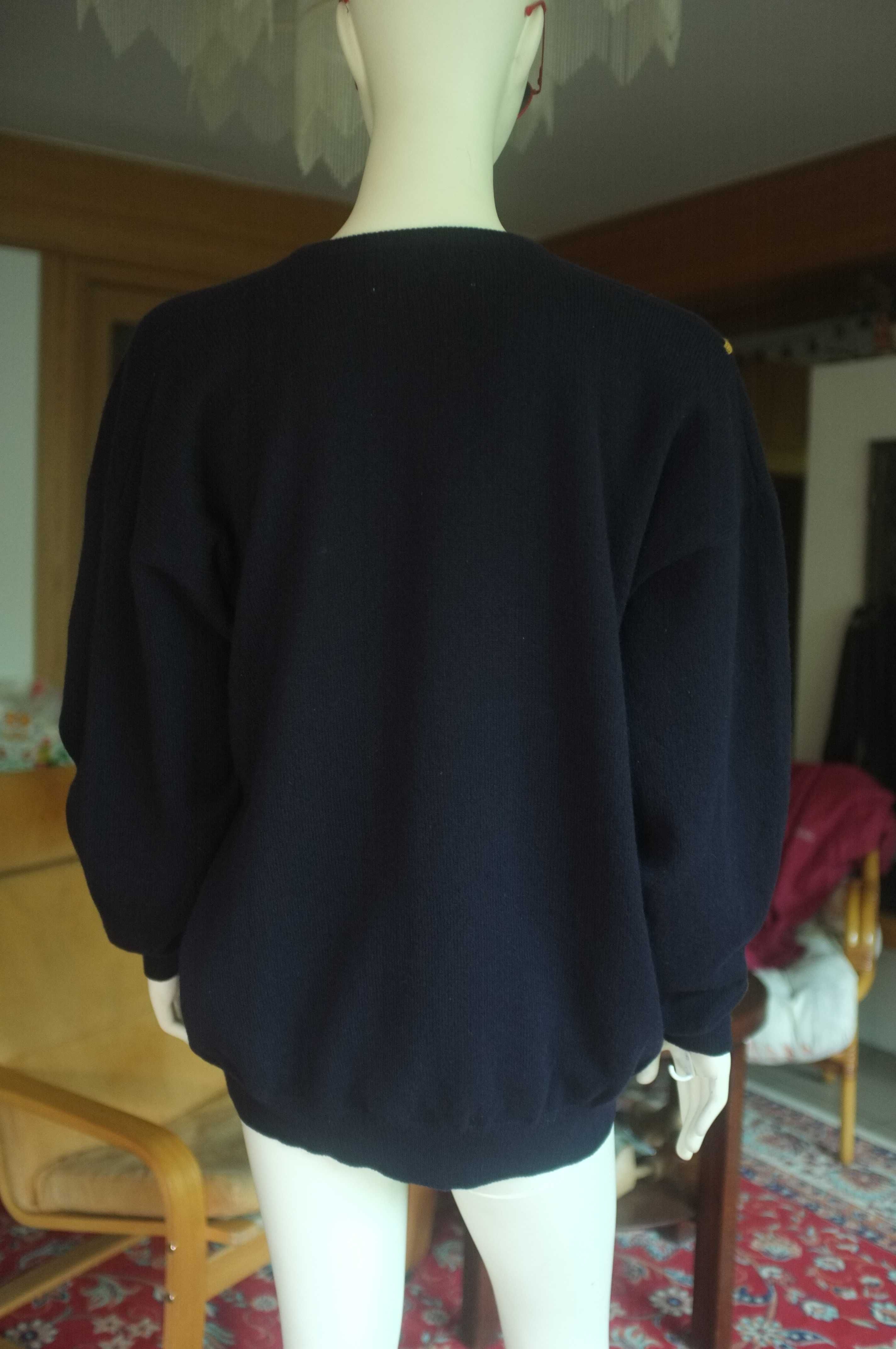 Szkocki granatowy luksusowy wełniany sweter real vintage