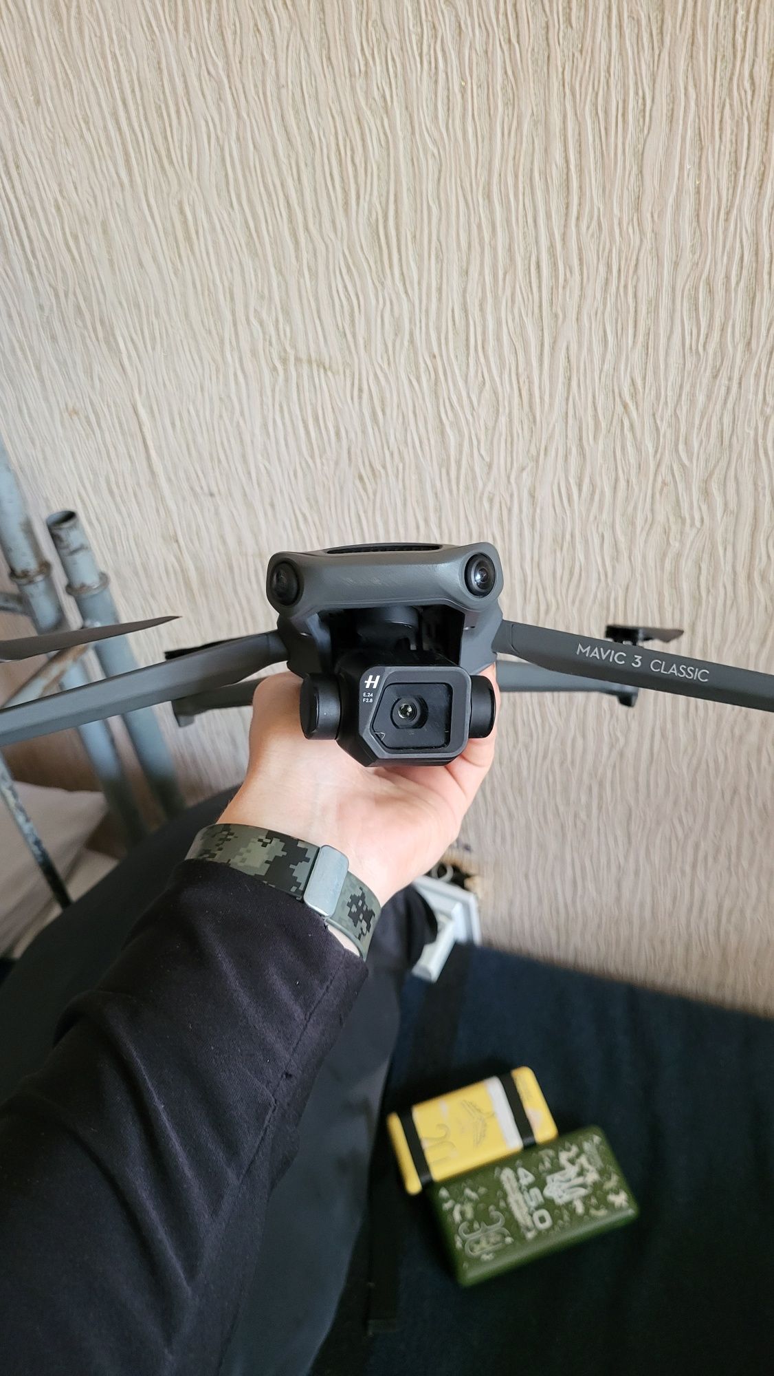 Dji mavic 3 classic (наліт 5 годин + карта 64гб х2)