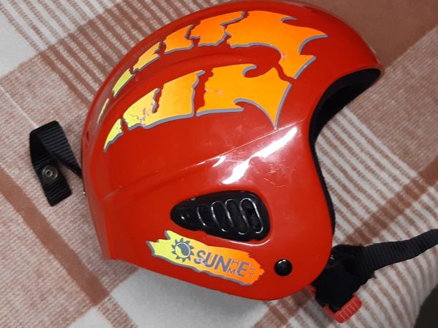 Kask narciarski dziecięcy - orientacyjny rozmiar 60 - 65 cm