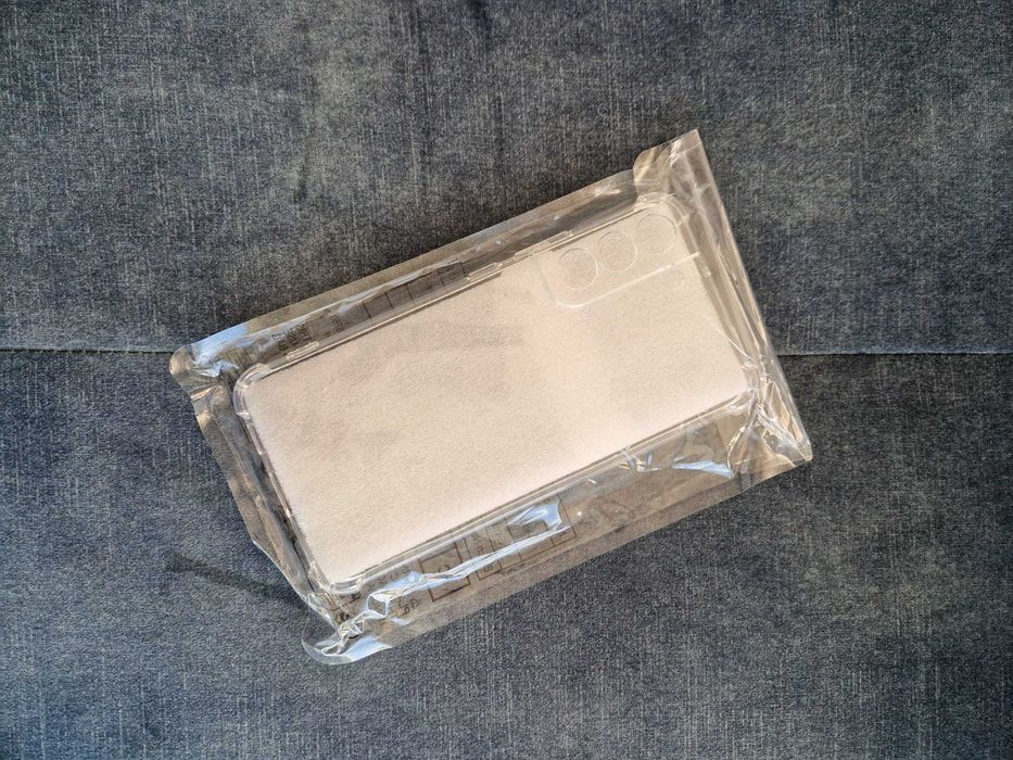 Capa transparente antiqueda + 4 uni. películas hidrogel (Samsung S22+)