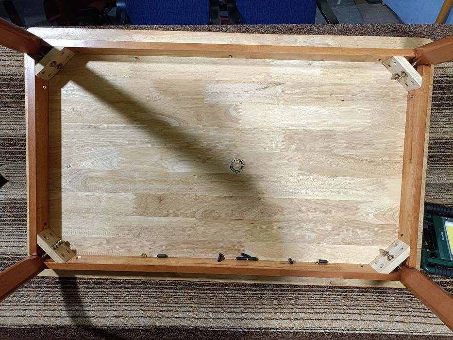 Stół 4 krzesła komplet