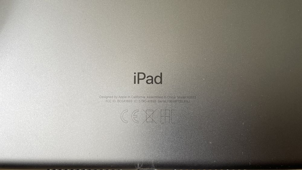 Tablet Apple iPad 6 (A1893) 9,7 cali 32GB