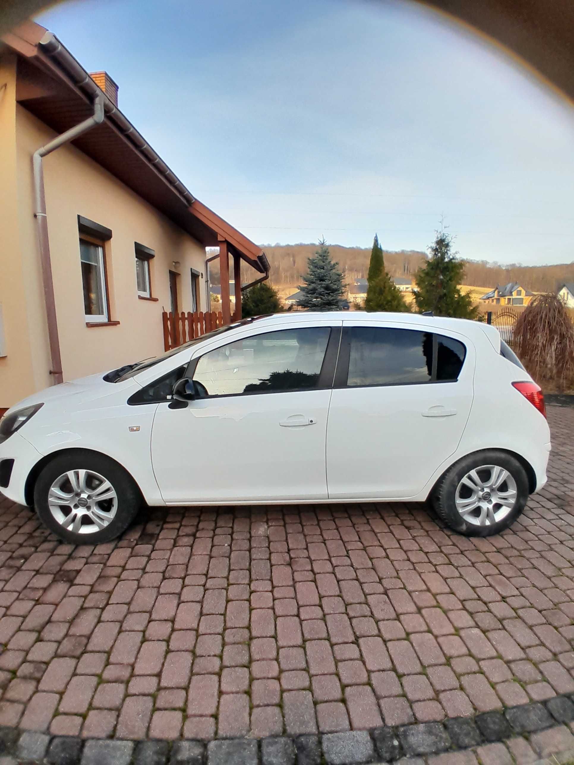 Opel corsa niski przebieg