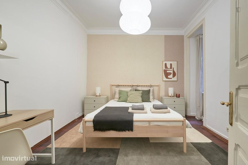 569636 - Spacious double bedroom in Marquês de...