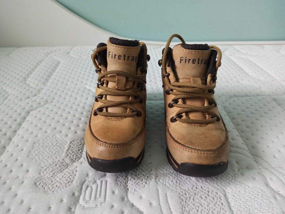 Trapery Firetrap camel wiązane skóra r. 25,5