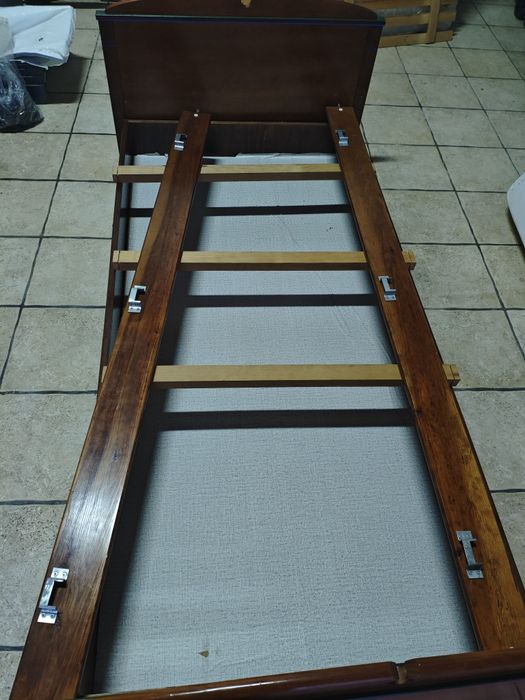 Cama solteiro com gaveta