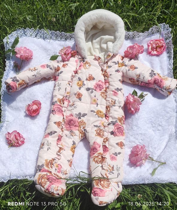 Демісезонний комбінезонна дівчинка 9-12