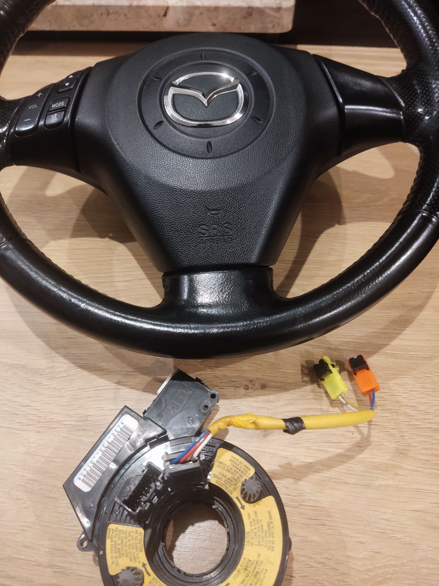 НЕДОРОГО ! Руль  Mazda 3 BK !