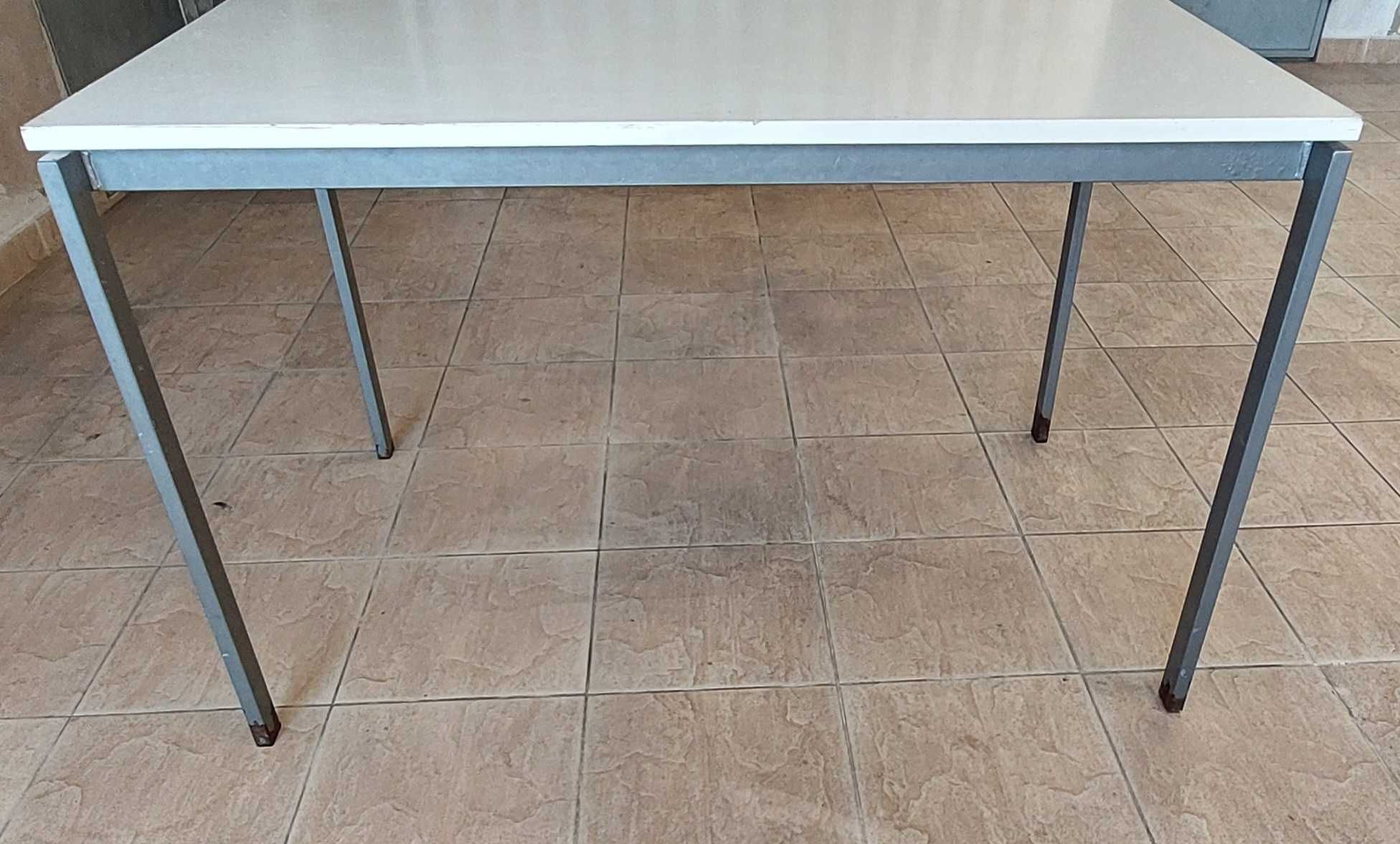 Mesa de Cozinha + Mesa de Apoio