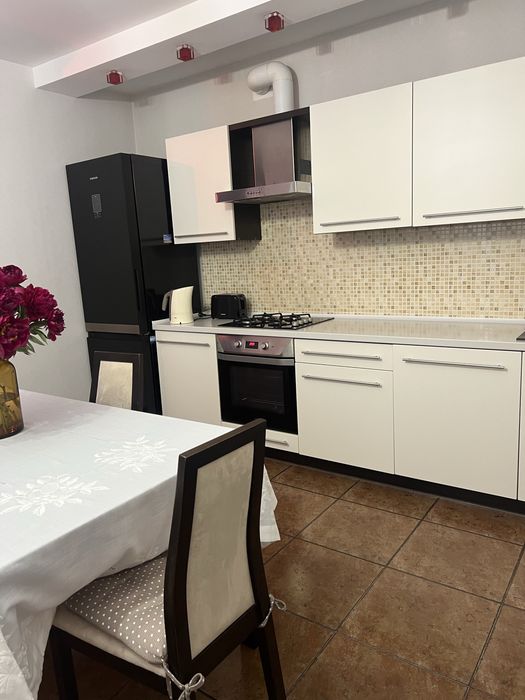 Продаж 3-х кімнатної квартири на Поділлі