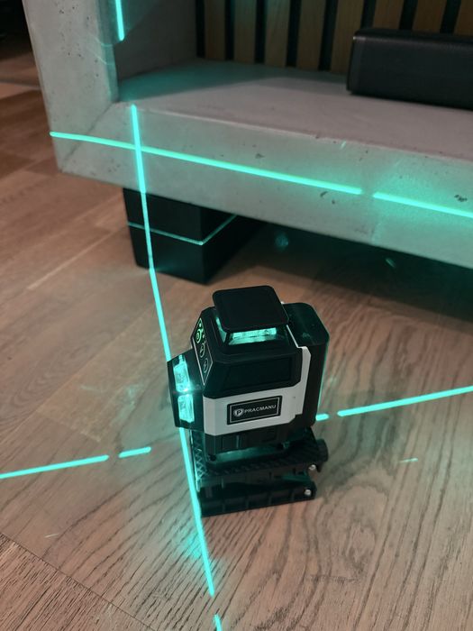 Laser krzyżowy Pracmanu