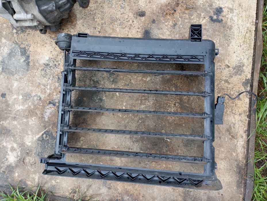 Жалюзі дифузор вентилятора Bmw E46 m47 Бмв е46