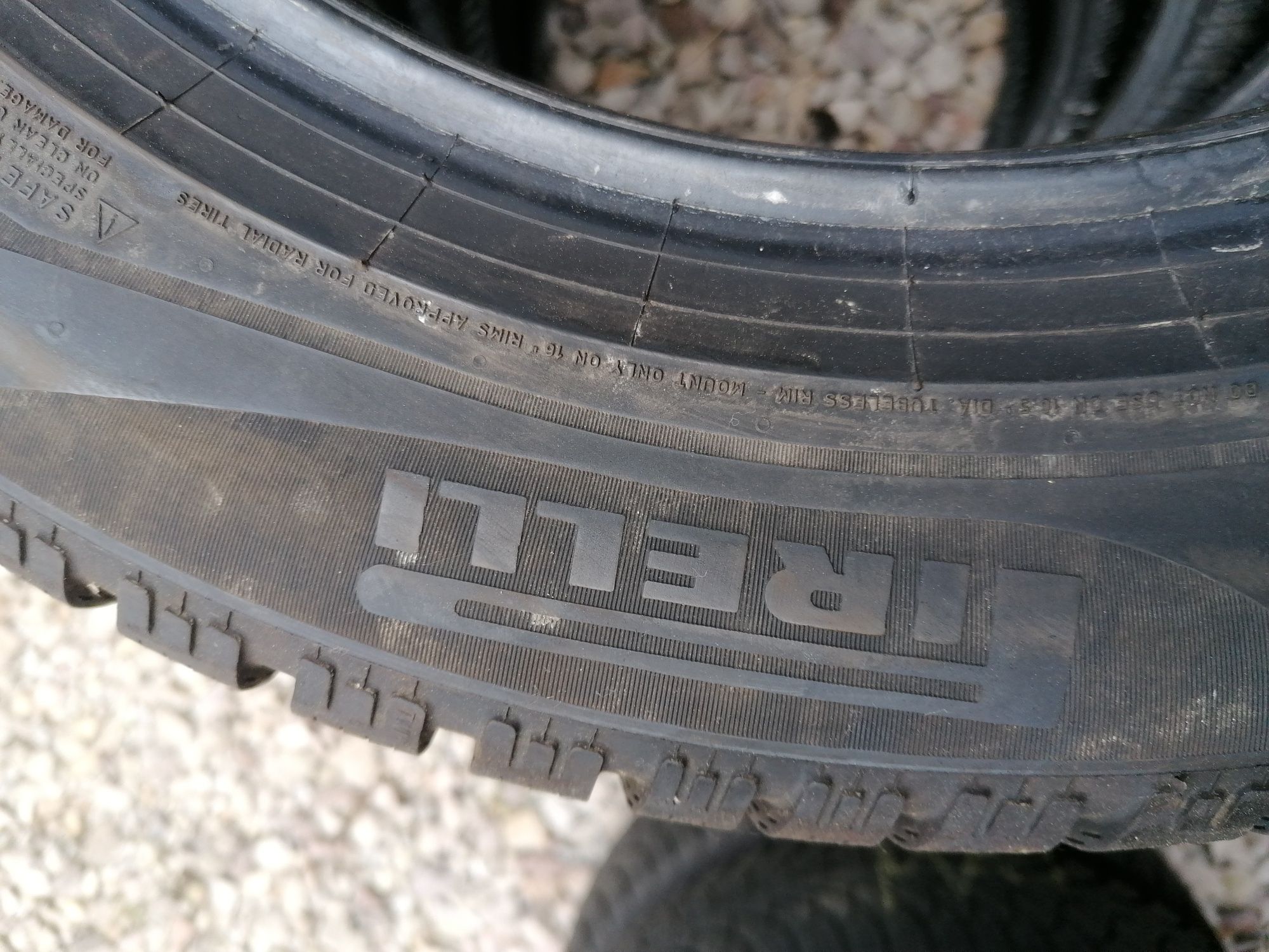 205/60/16 Pirelli 2023 rok zimowe