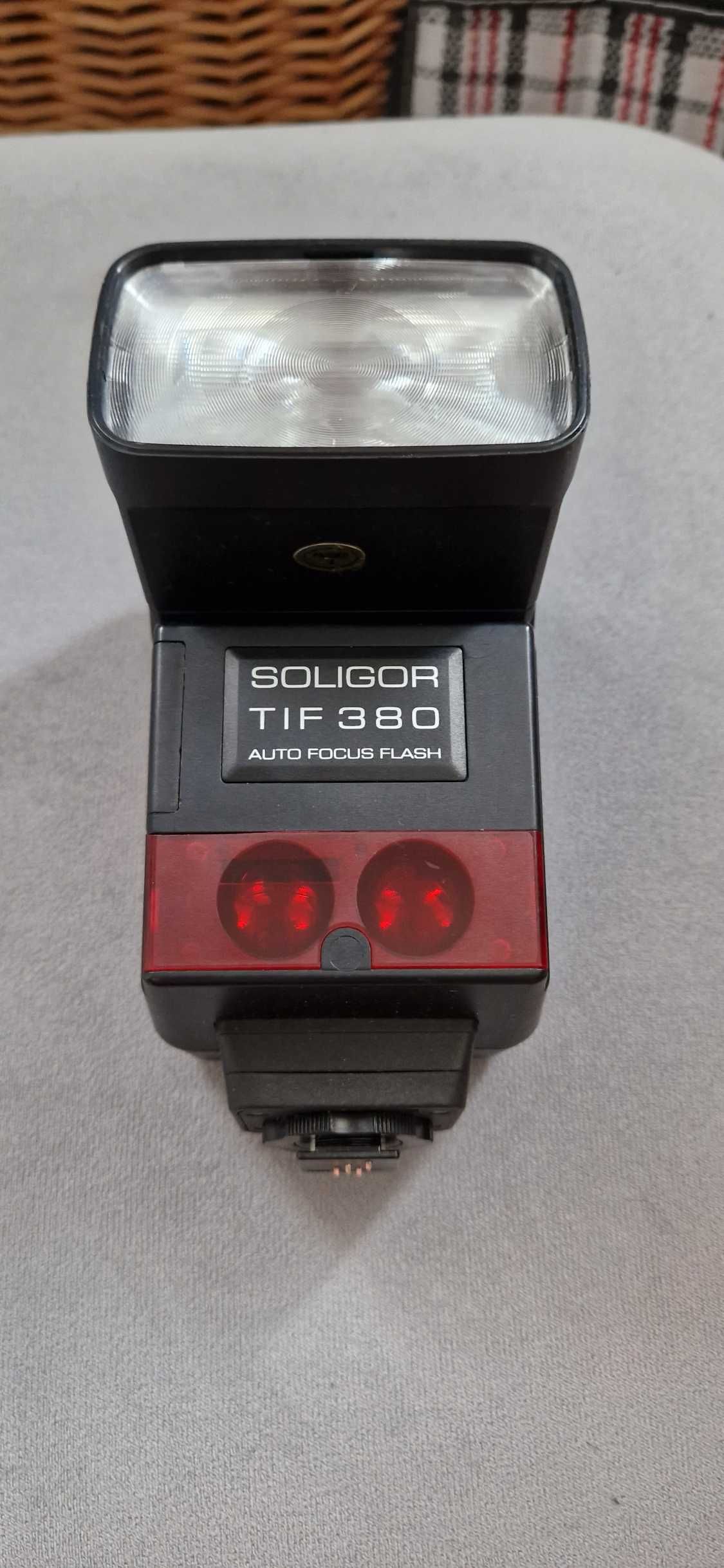 SOLIGOR TIF 380 lampa błyskowa aparatu