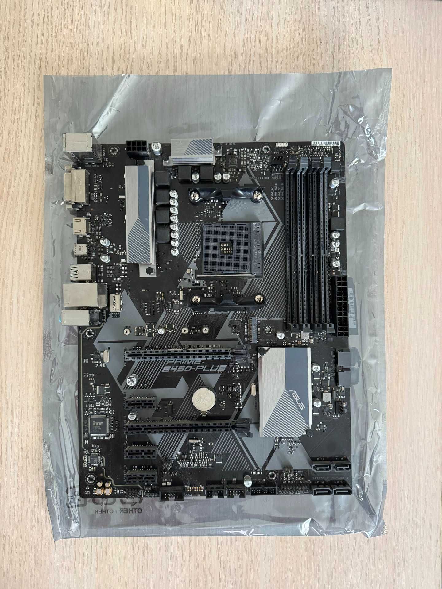 Материнська плата Asus Prime B450-PLUS (sAM4, AMD B450, DDR4)