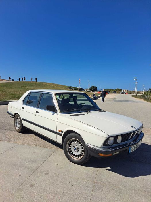 BMW 520i 2.0 (E28)