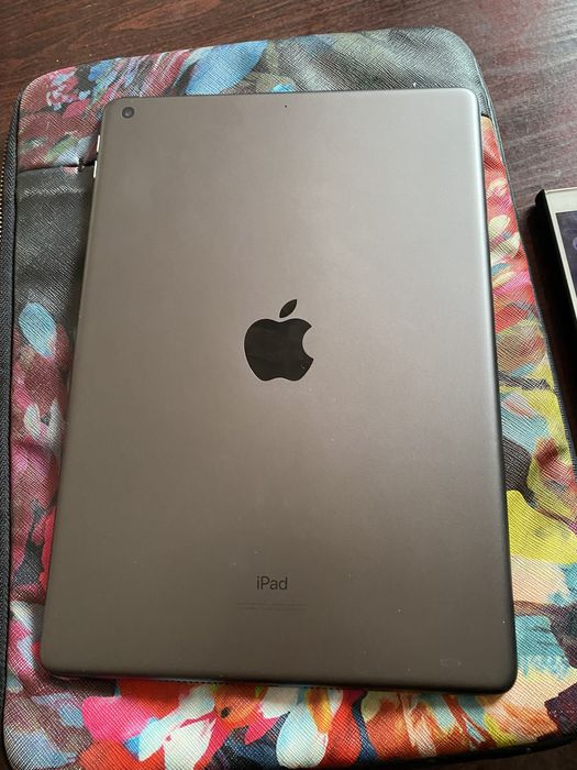 iPad 9 generacja 64 gb z Apple care