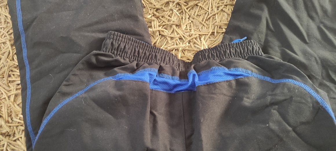 Calça em otimo estado para menino