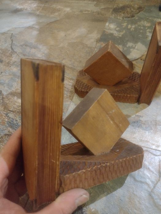 Podpórki do książek