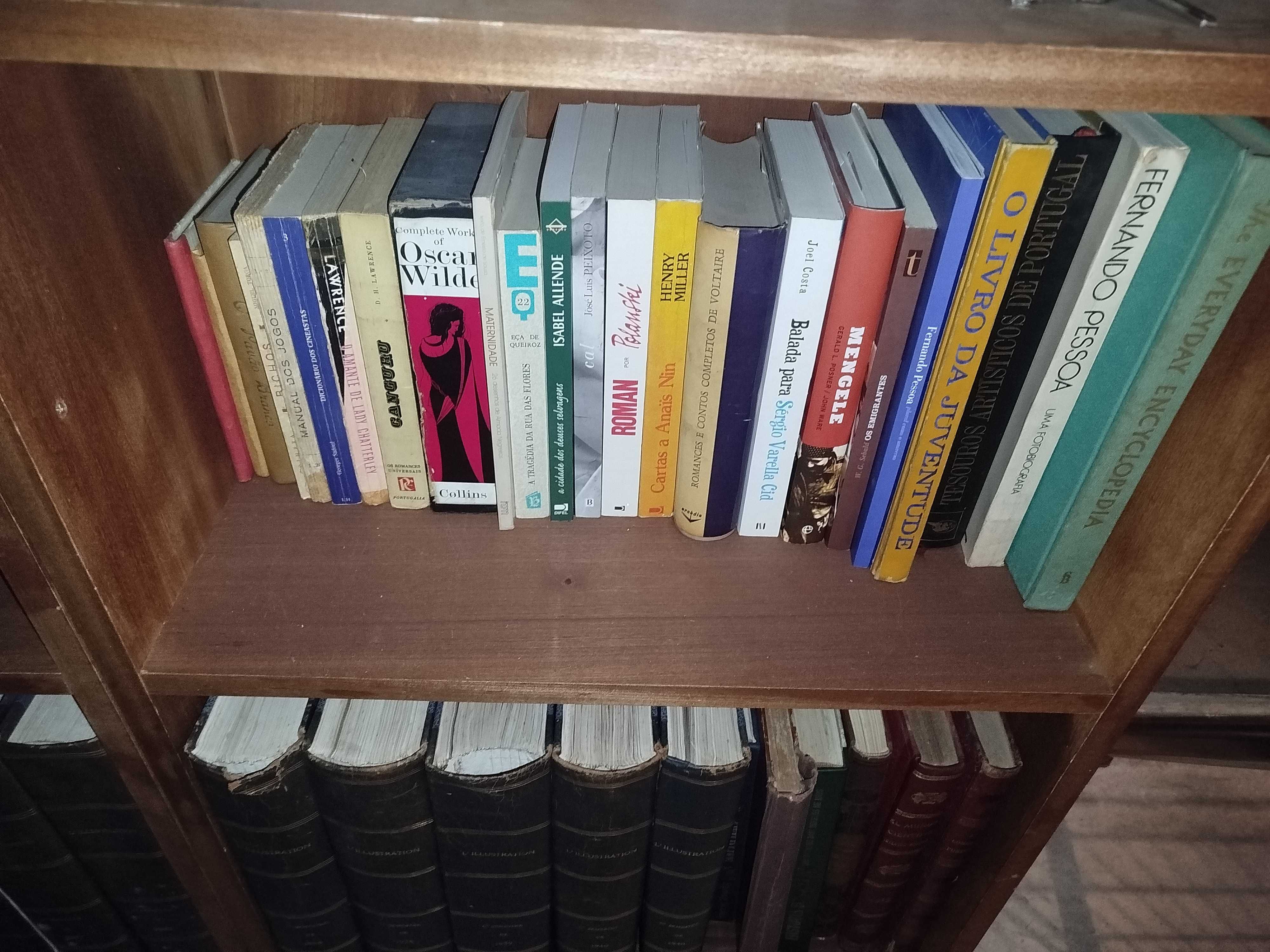 vendo livros antigos variados interessantes e em bom estado 3