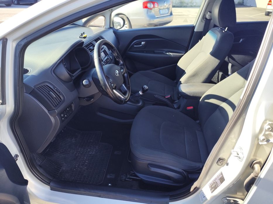 Kia Rio 1.25 CVVT 2014 • Muito Fiável • Económico • Revisão Incluída