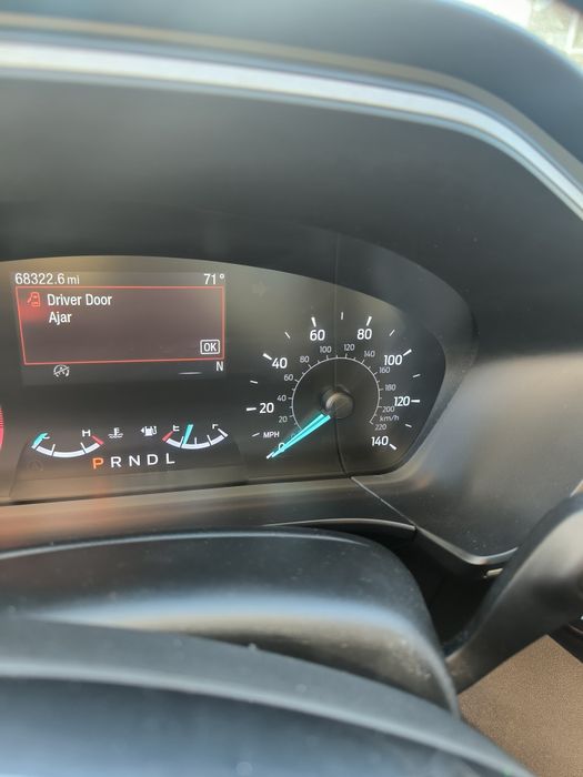 Продам щойно пригнане авто із США FORD ESCAPE